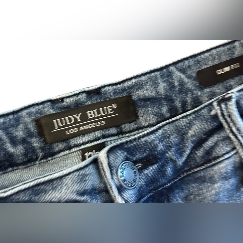 Women’s JUDY BLUE Distressed Slim Fit Jeans Size 13/31 - Picture 3 of 9